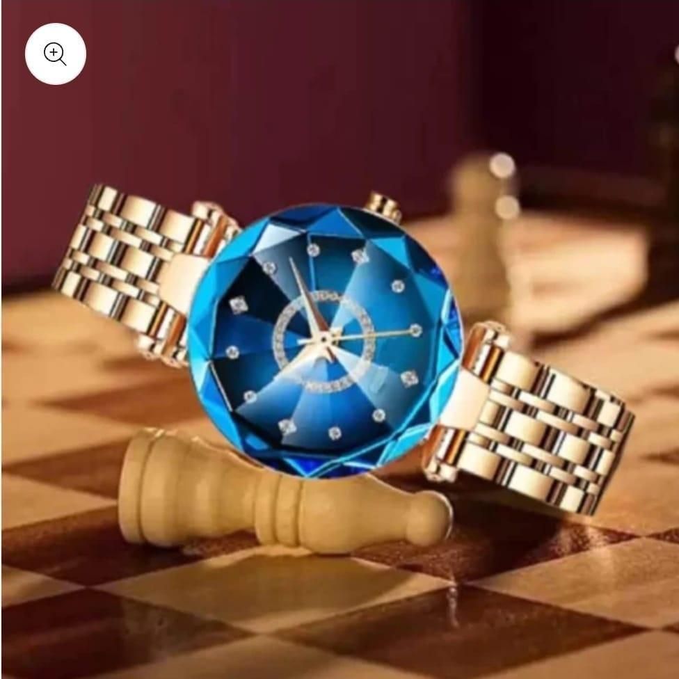 Elegant Women's Diamond-Shaped Watch – Stylish & Lightweight