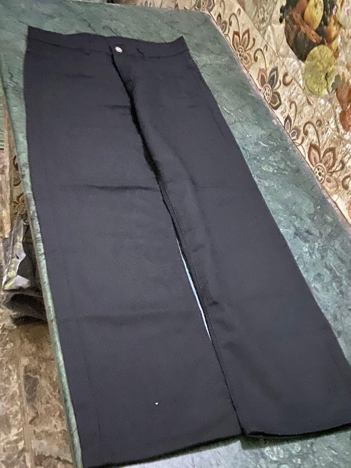 Men's Loose Fit Mid Rise Black Denim Jeans | Premium Solid Casual Wear