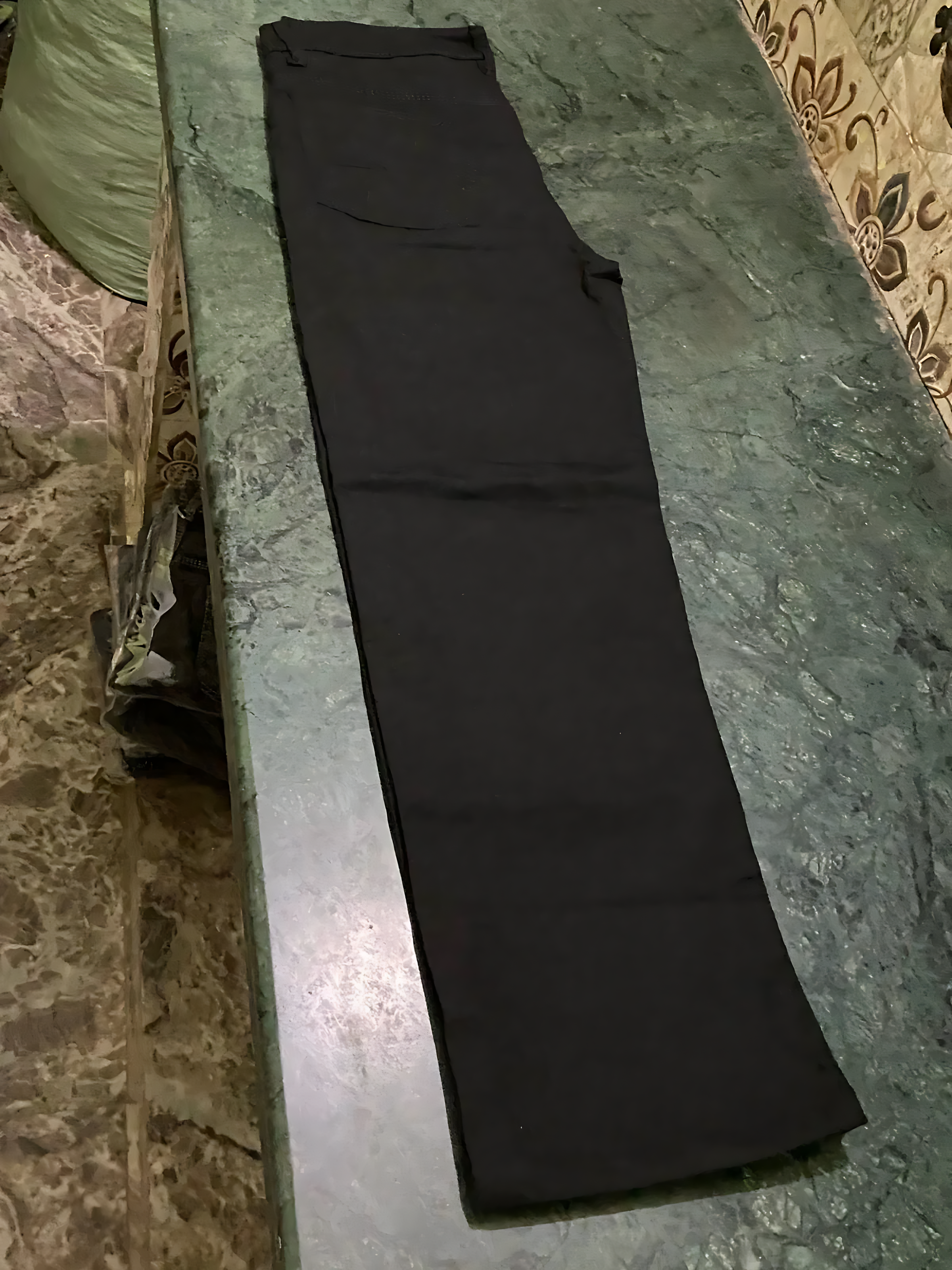 Men's Loose Fit Mid Rise Black Denim Jeans | Premium Solid Casual Wear